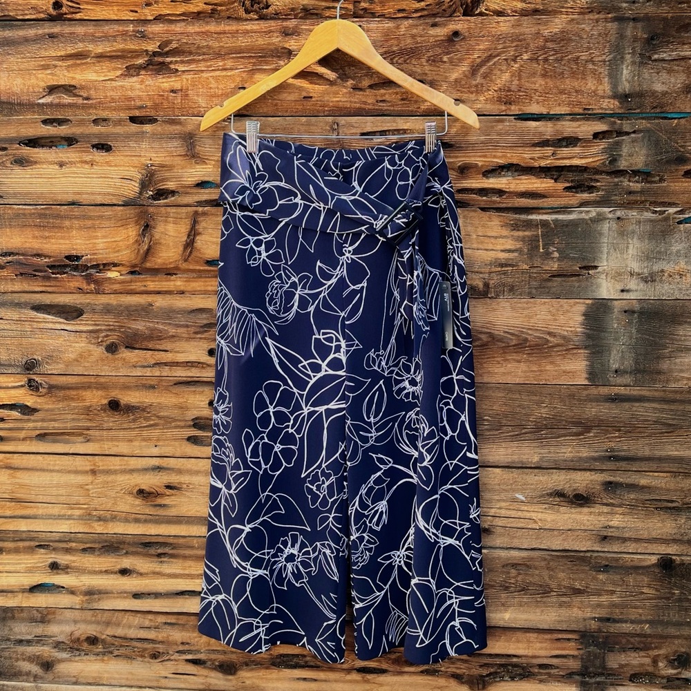 JOSEPH RIBKOFF | NWT Ella Wide Leg Capri Pants 8